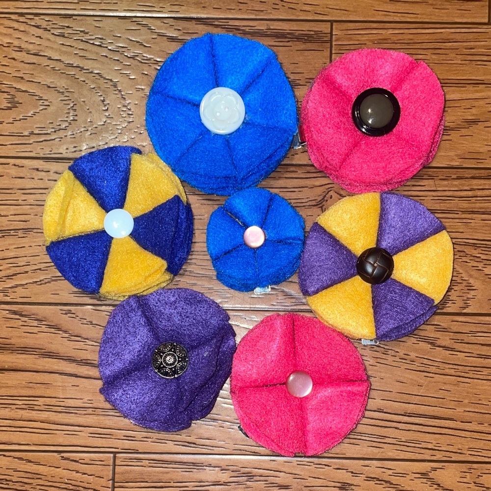 Button hair clips